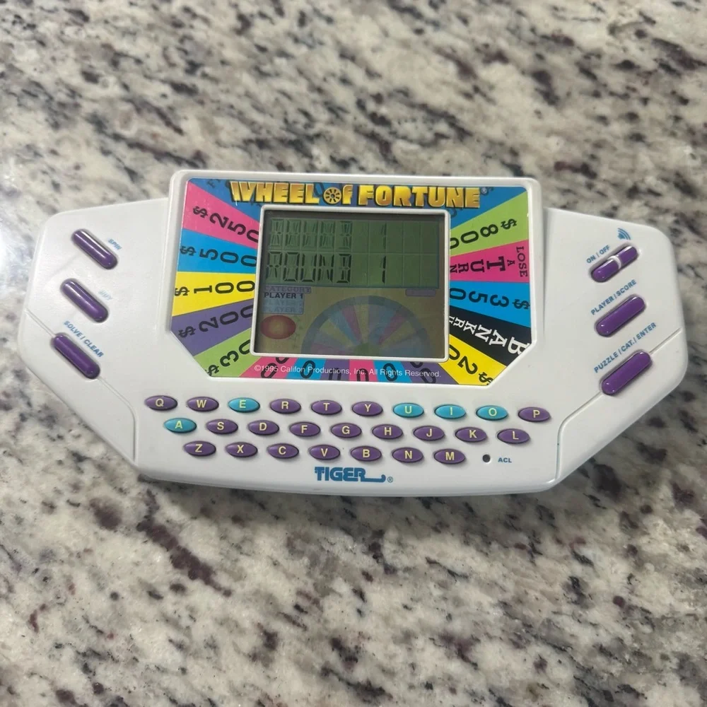 Tiger Wheel‎ of Fortune Handheld Game 1995 – Tested & Working with Sound